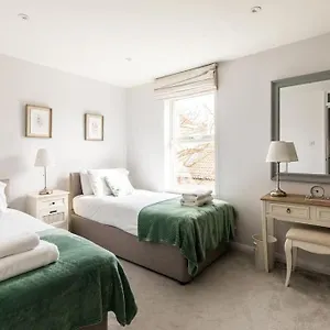 Premium House W Parking - Walk Everywhere Holiday home Bath